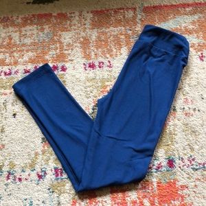 🧜🏼‍♀️3 for $15 item!🧜🏼‍♀️ Lularoe blue L/XL leggings